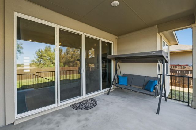 1640 Flying Horseshoe BND, Georgetown, TX 78628