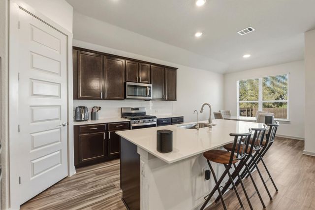 1640 Flying Horseshoe BND, Georgetown, TX 78628