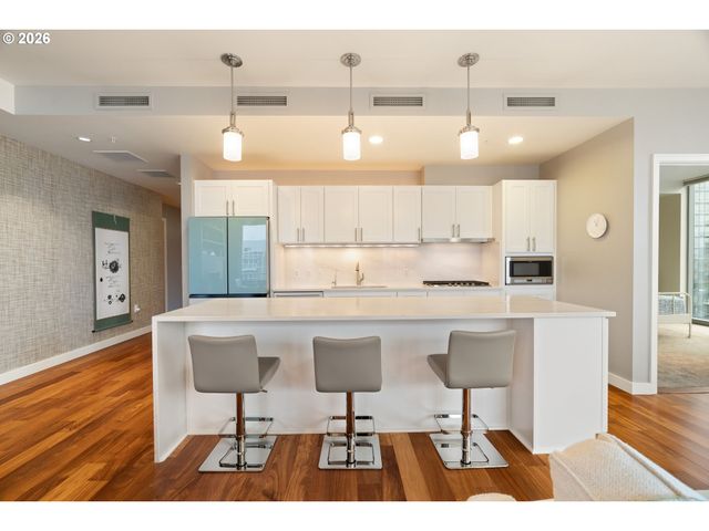 841 S GAINES St 2000, Portland, OR 97239