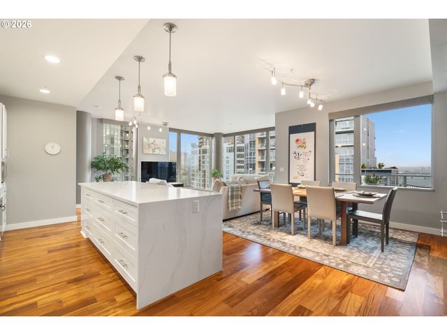841 S GAINES St 2000, Portland, OR 97239