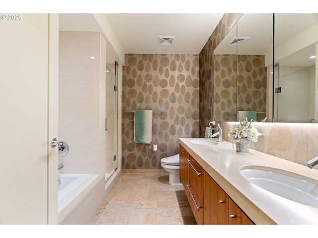 841 S GAINES St 2000, Portland, OR 97239