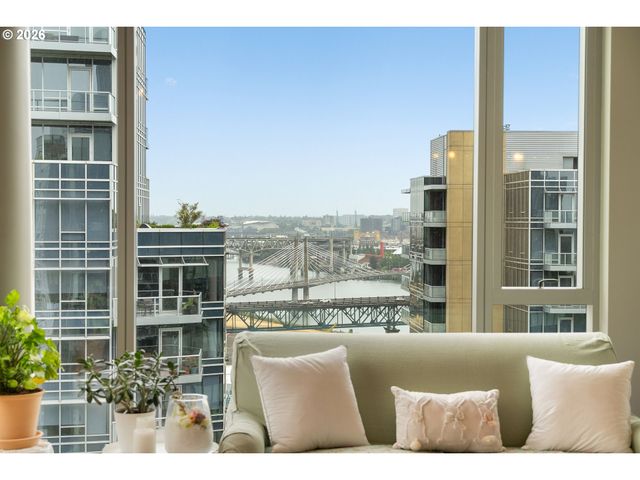 841 S GAINES St 2000, Portland, OR 97239