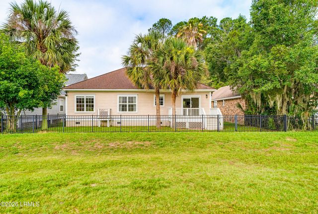54 Tuscarora Avenue, Beaufort, SC 29907