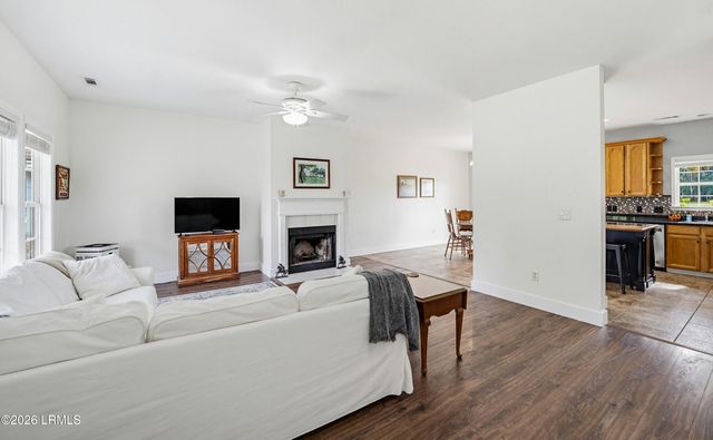 54 Tuscarora Avenue, Beaufort, SC 29907