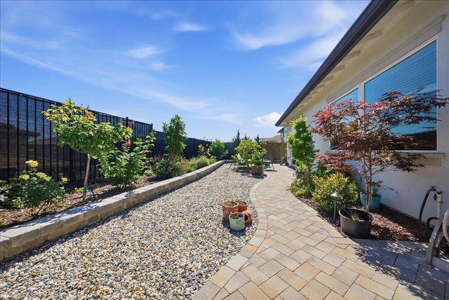 6911 Saratoga Estates Dr, El Dorado Hills, CA 95762