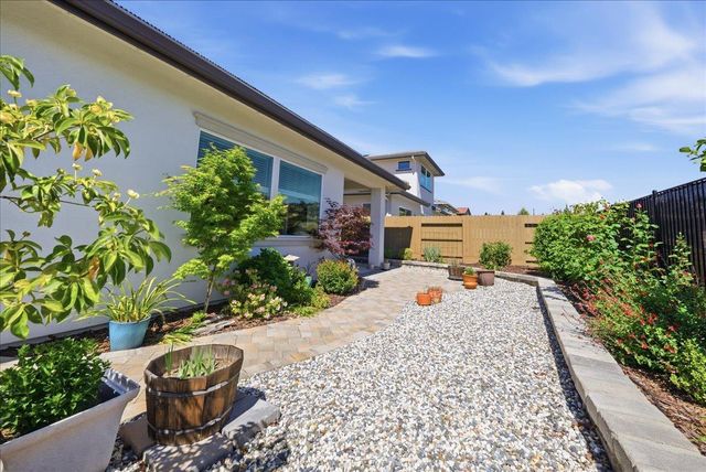 6911 Saratoga Estates Dr, El Dorado Hills, CA 95762