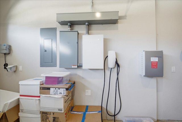 6911 Saratoga Estates Dr, El Dorado Hills, CA 95762