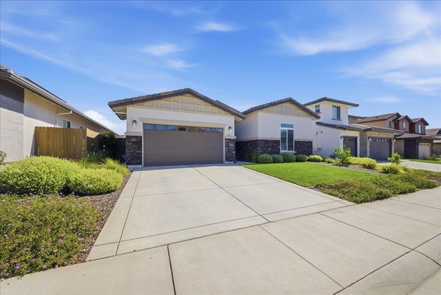 6911 Saratoga Estates Dr, El Dorado Hills, CA 95762