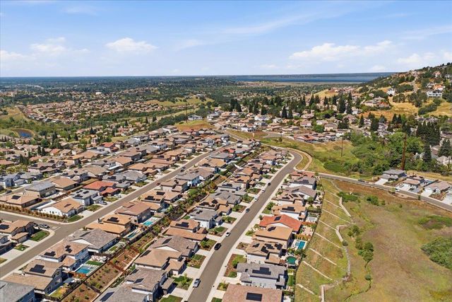 6911 Saratoga Estates Dr, El Dorado Hills, CA 95762