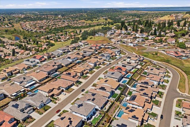 6911 Saratoga Estates Dr, El Dorado Hills, CA 95762