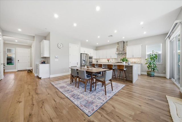 6911 Saratoga Estates Dr, El Dorado Hills, CA 95762