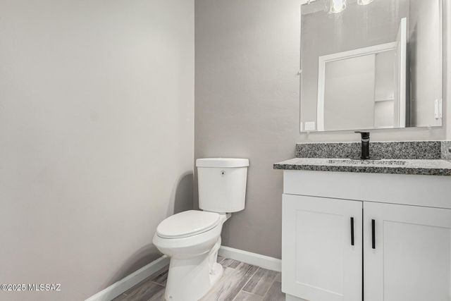 1170 N La Canoa, Green Valley, AZ 85614