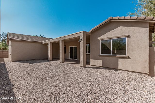 1170 N La Canoa, Green Valley, AZ 85614