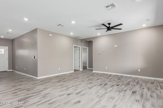 1170 N La Canoa, Green Valley, AZ 85614