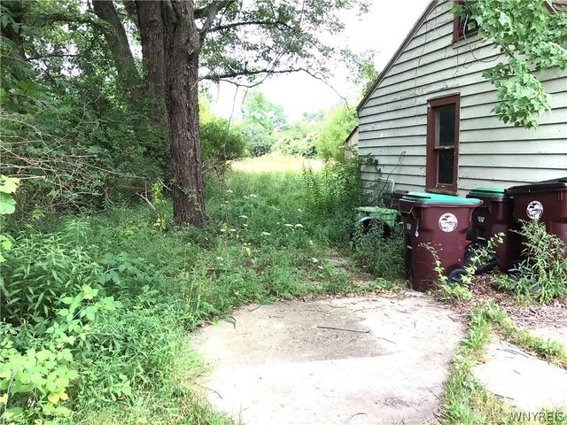 5345 Armor Duells Road, Orchard Park, NY 14127