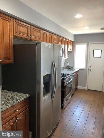 849 19TH ST NE #B, Washington, DC 20002