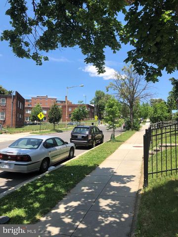 849 19TH ST NE #B, Washington, DC 20002