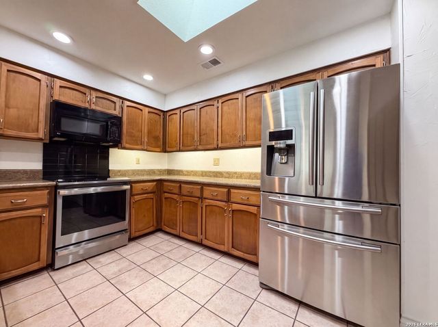 1930 SHADOW PARK ST, San Antonio, TX 78232
