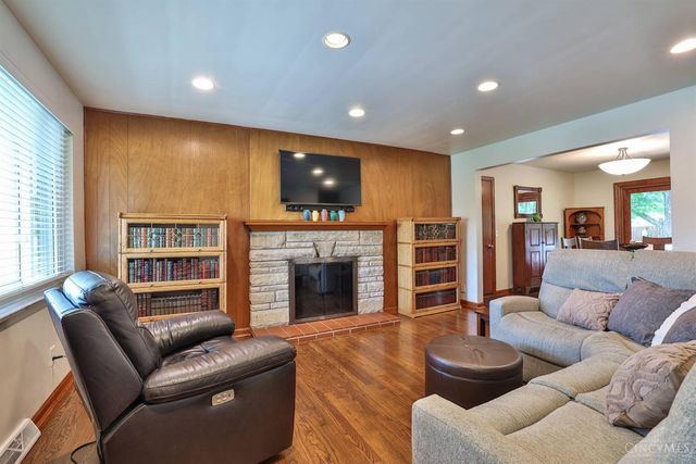 3072 Timberview Drive, Green Twp, OH 45211