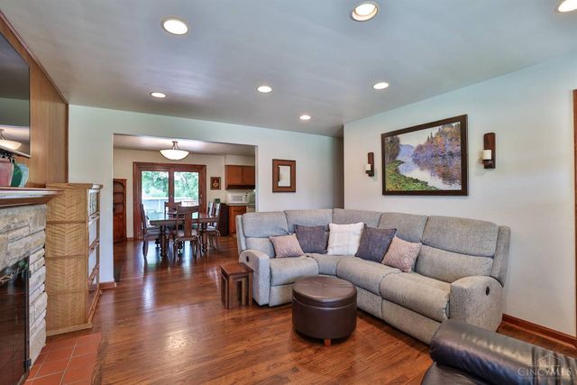 3072 Timberview Drive, Green Twp, OH 45211