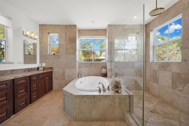 2143 N Bay Rd, Miami Beach, FL 33140