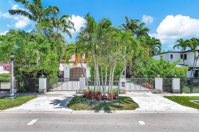 2143 N Bay Rd, Miami Beach, FL 33140
