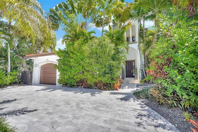 2143 N Bay Rd, Miami Beach, FL 33140