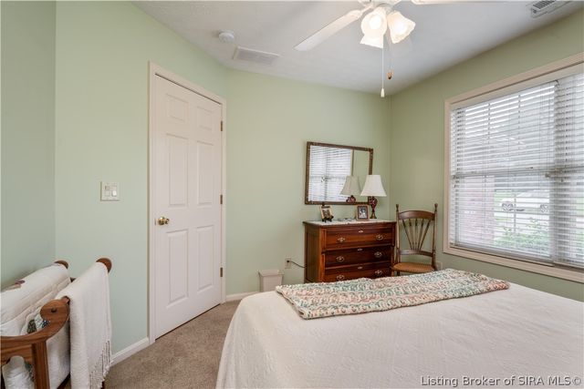 1613 Charlestown Station Court, New Albany, IN 47150