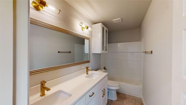 707 Cedar Street, Cleburne, TX 76031