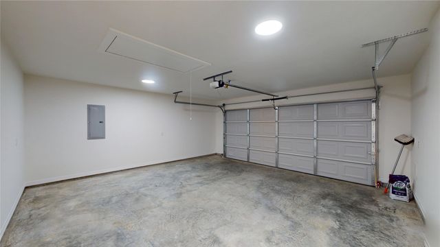 707 Cedar Street, Cleburne, TX 76031