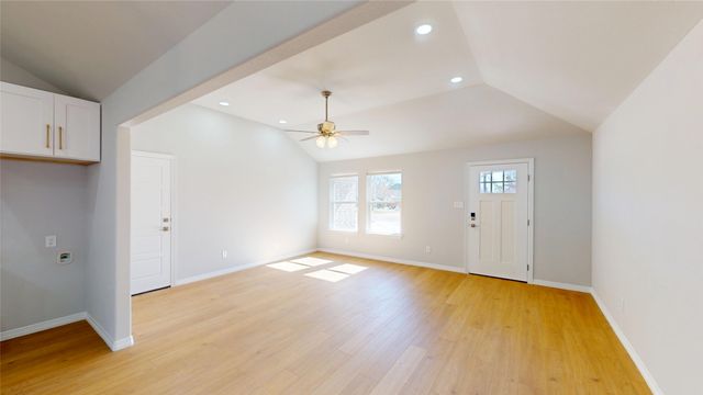 707 Cedar Street, Cleburne, TX 76031