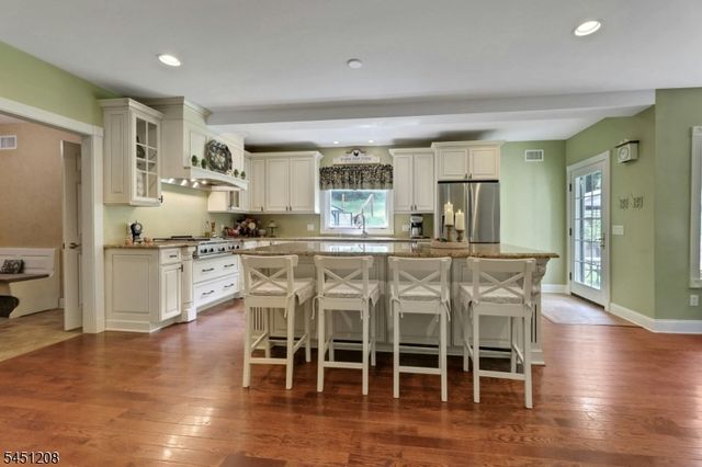 588 Stonetown Rd, Ringwood Boro, NJ 07456