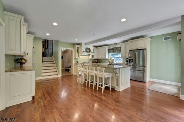 588 Stonetown Rd, Ringwood Boro, NJ 07456
