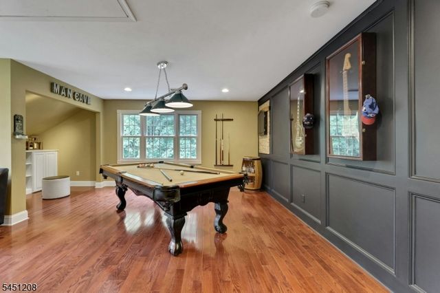 588 Stonetown Rd, Ringwood Boro, NJ 07456