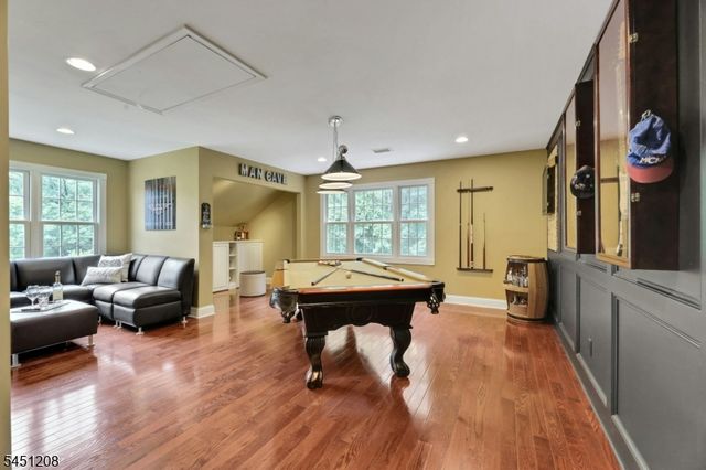 588 Stonetown Rd, Ringwood Boro, NJ 07456