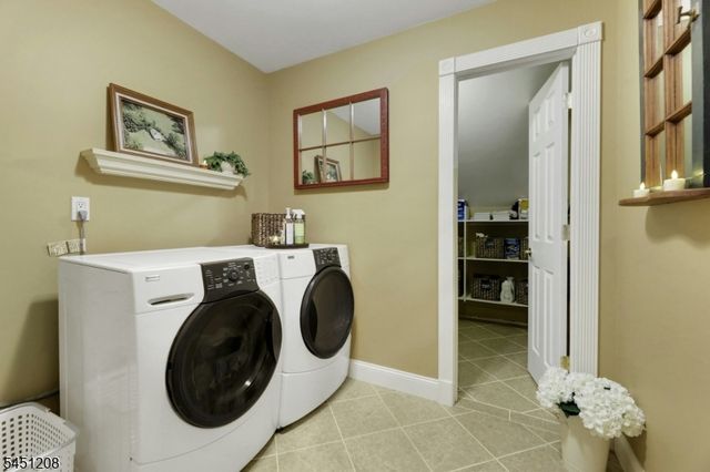 588 Stonetown Rd, Ringwood Boro, NJ 07456