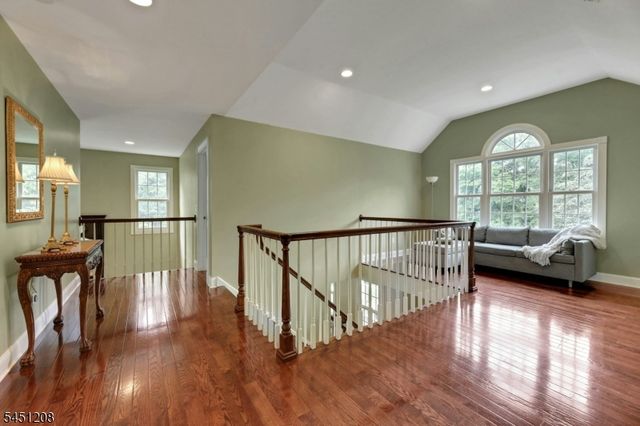 588 Stonetown Rd, Ringwood Boro, NJ 07456