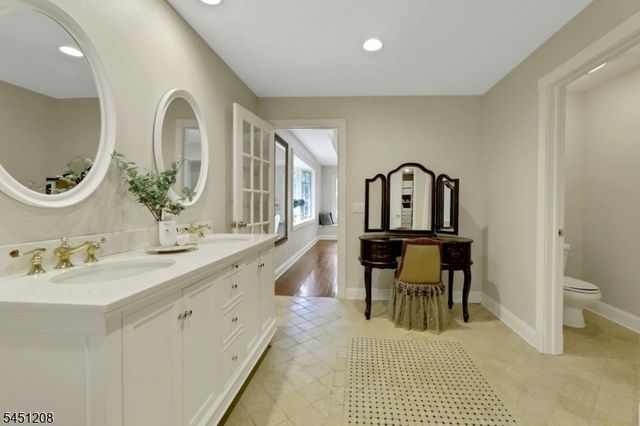 588 Stonetown Rd, Ringwood Boro, NJ 07456