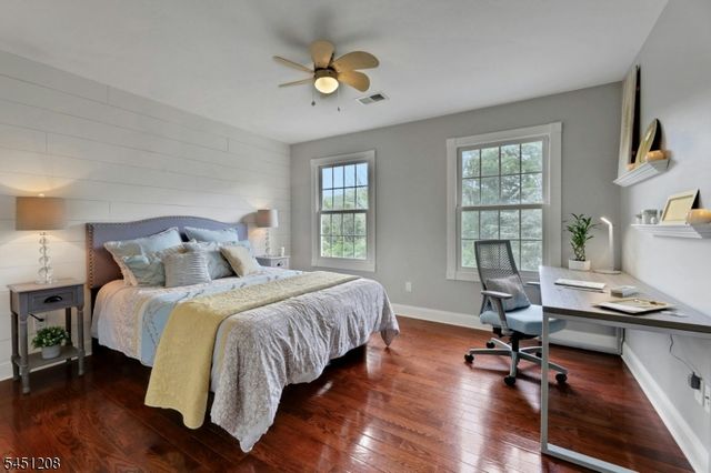 588 Stonetown Rd, Ringwood Boro, NJ 07456
