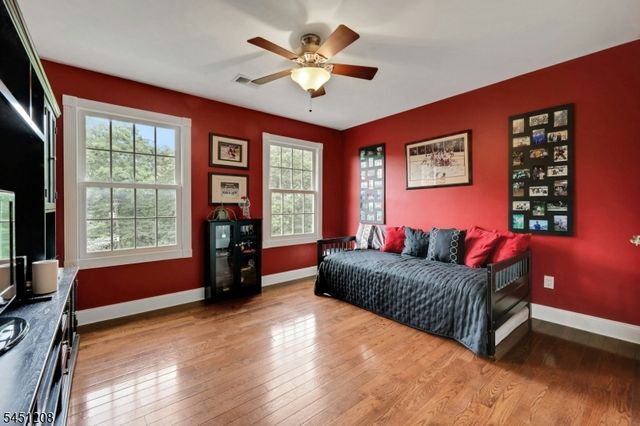 588 Stonetown Rd, Ringwood Boro, NJ 07456