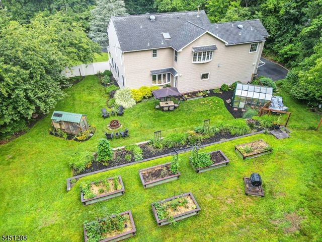 588 Stonetown Rd, Ringwood Boro, NJ 07456