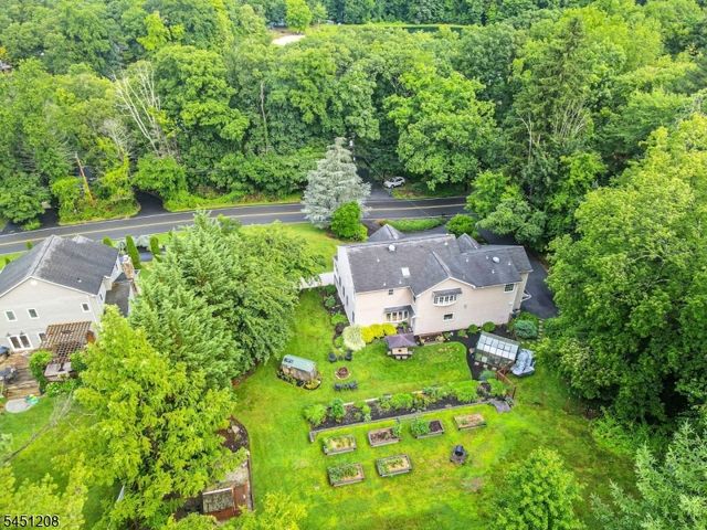 588 Stonetown Rd, Ringwood Boro, NJ 07456