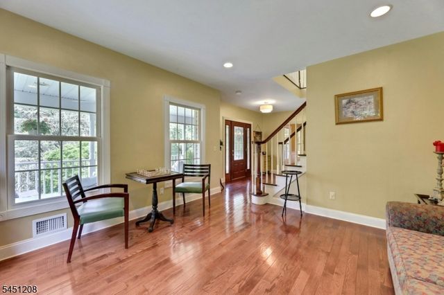 588 Stonetown Rd, Ringwood Boro, NJ 07456