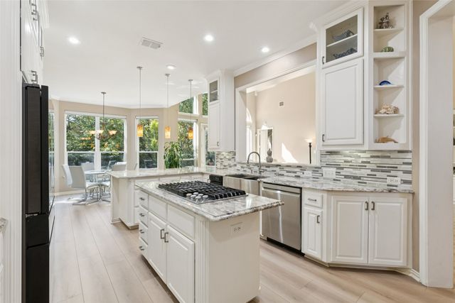 2628 Elmbrook Drive, Carrollton, TX 75010