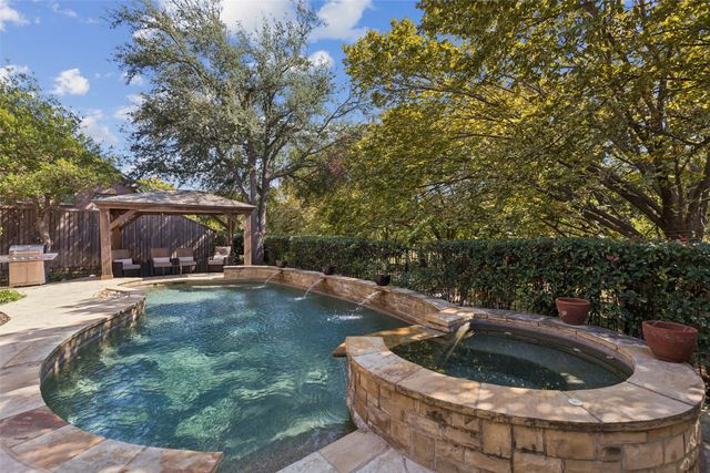 2628 Elmbrook Drive, Carrollton, TX 75010