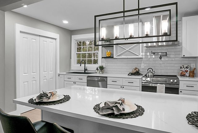 1820 Meadowlawn Drive, Charleston, SC 29407