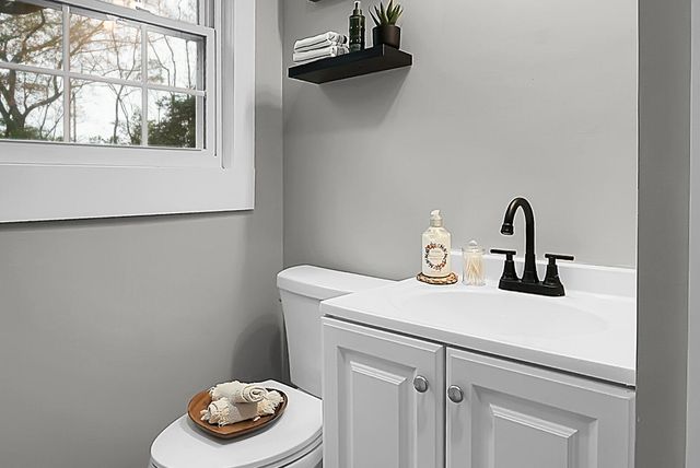 1820 Meadowlawn Drive, Charleston, SC 29407