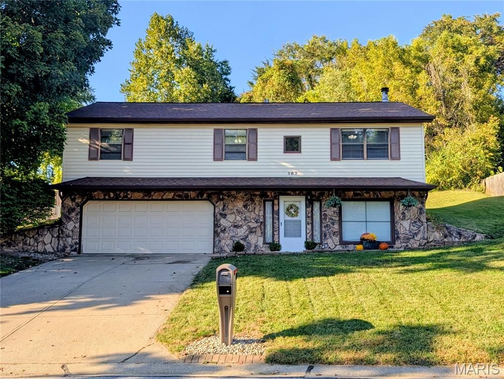 107 Schiller Drive, Collinsville, IL 62234