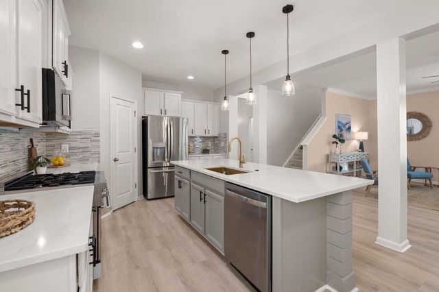 174 Bateaux Drive, Summerville, SC 29483