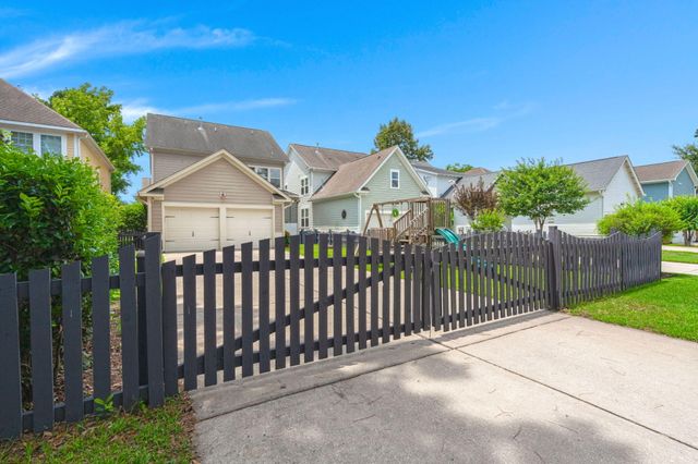 174 Bateaux Drive, Summerville, SC 29483